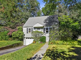 30 Crestview Ave, Cortlandt Manor, NY 10567