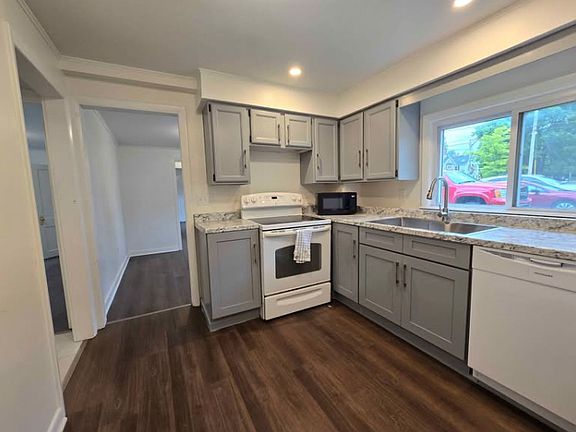 2nd image of 12 Crystal St #2