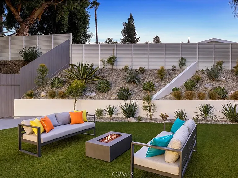 4731 Topanga Canyon Blvd — Photo 49