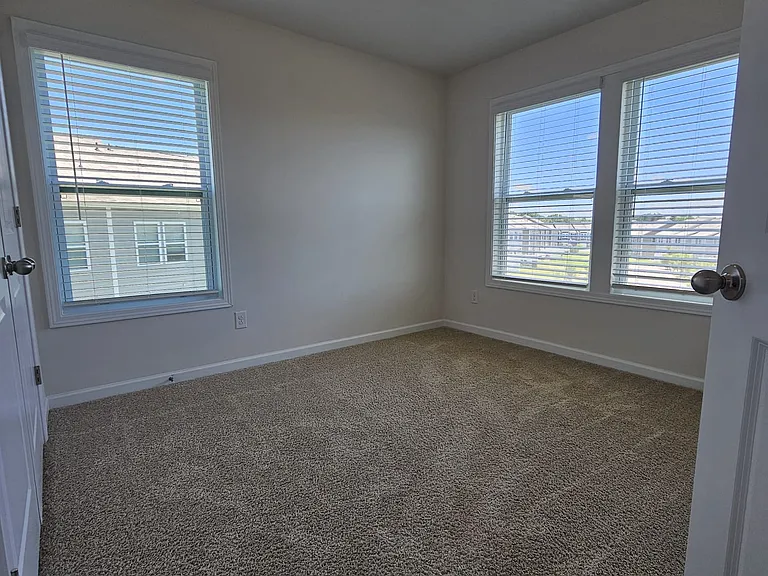422 Yellow Fox Rd — Photo 21