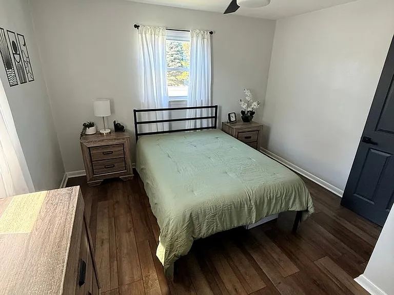 1530 Cottage Ave — Photo 9