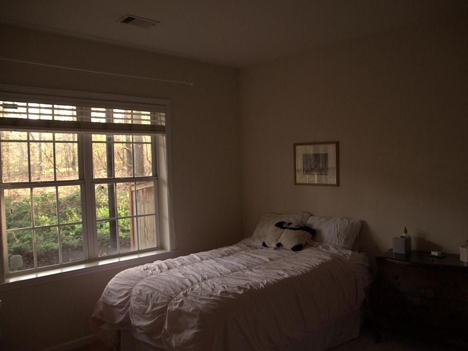Bedroom 1, view 1