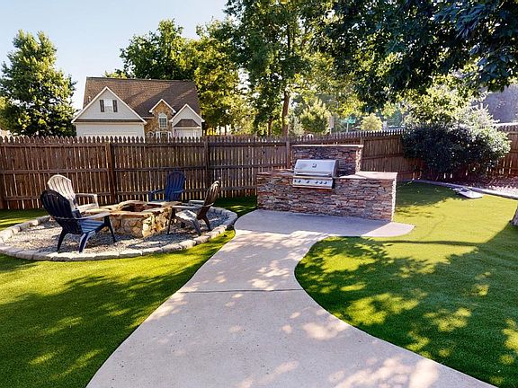 5th image of 6246 Red Clover Ln
