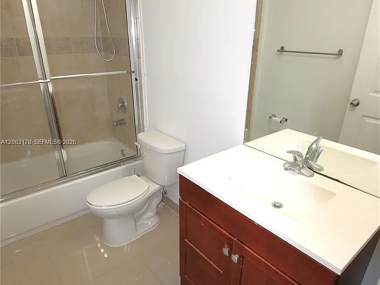 909 SW 15th Ave #4 — Photo 17