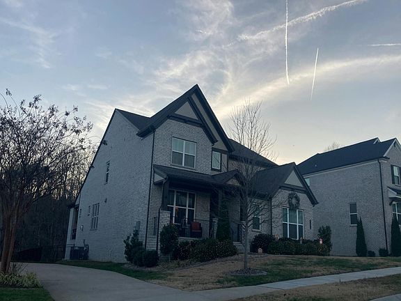 3rd image of 1099 River Oaks Blvd