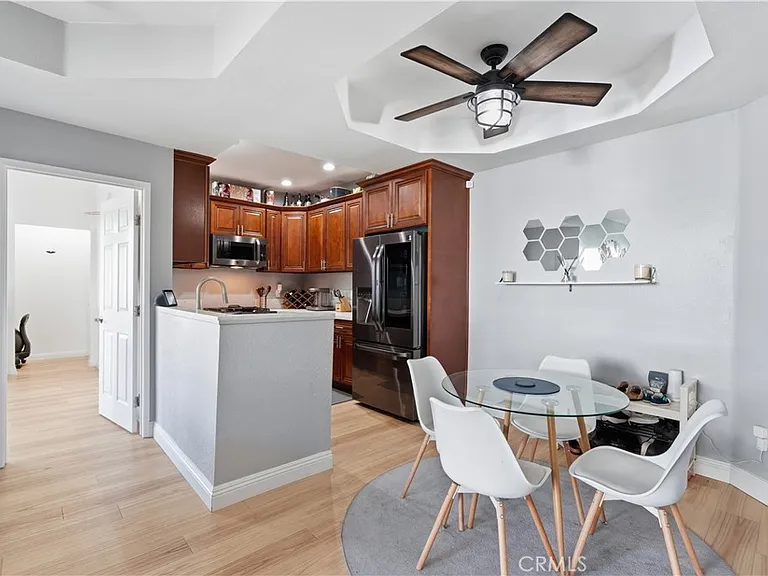 640 W 4th St — Photo 11