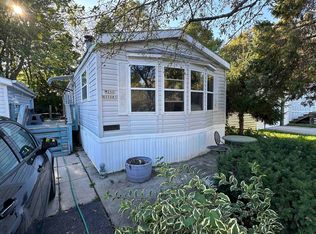 W211N11683 Hilltop Cir, Germantown, WI 53022