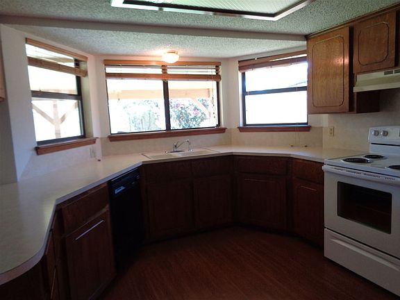 4th image of 7108 NW Birch Pl