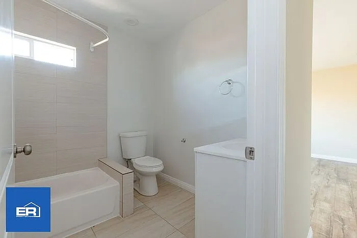 2720 E Cincinnati St #2720 — Photo 8