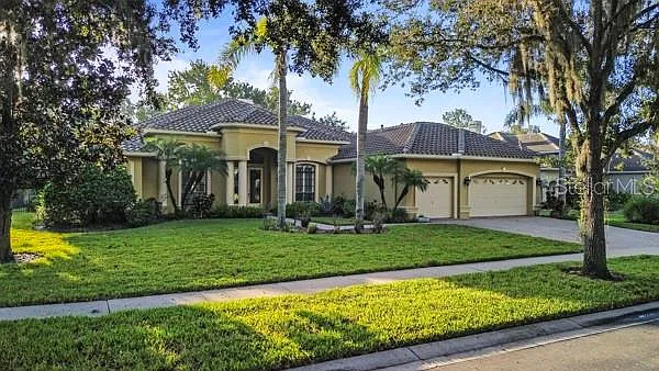 4 bed, 3.5 bath, 3831 sqft, $4,900 — Photo 1