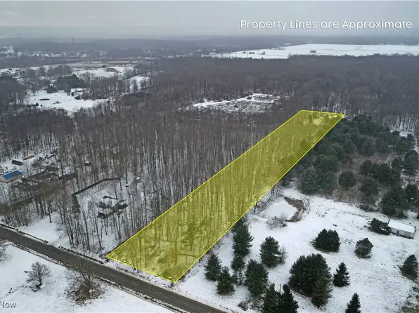Kale Adams Rd SW, Warren, OH 44481