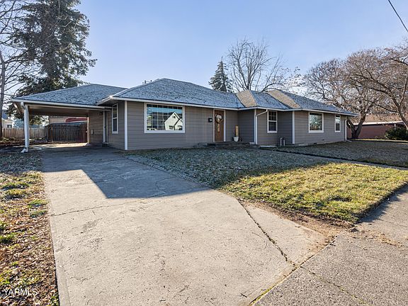 3rd image of 1218 E Alder