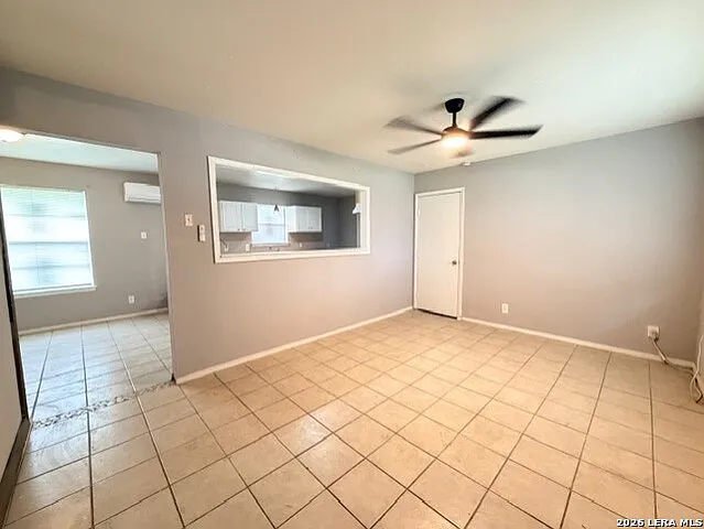 3 bed, 1.0 bath, 946 sqft, $1,175 — Photo 2