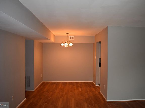 5th image of 3803 Laramie Pl APT K