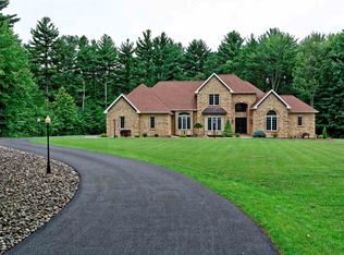 4 Englemore Ct, Clifton Park, NY 12065