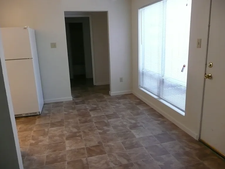 1205 Duke Dr — Photo 10
