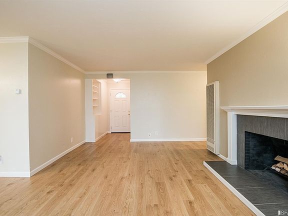 4th image of 612 Larchmont Dr