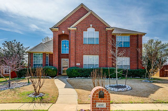 1st image of 432 Vasey Oak Dr