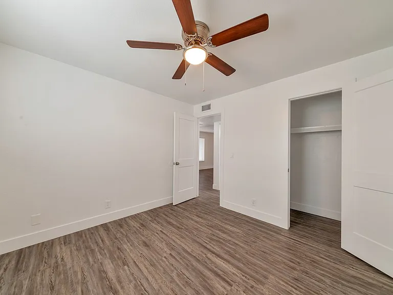 1001 W Flint St — Photo 39