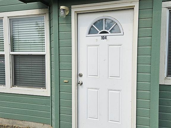 2nd image of 4009 Washington Ave