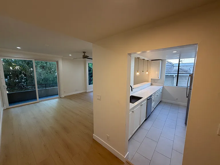 4741 Radford Ave #203 — Photo 7