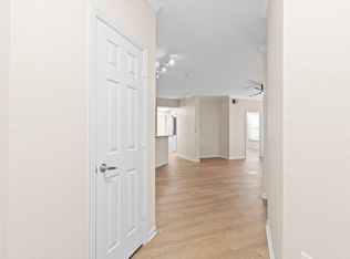 8539 Gate Pkwy W UNIT 1723, Jacksonville, FL 32216