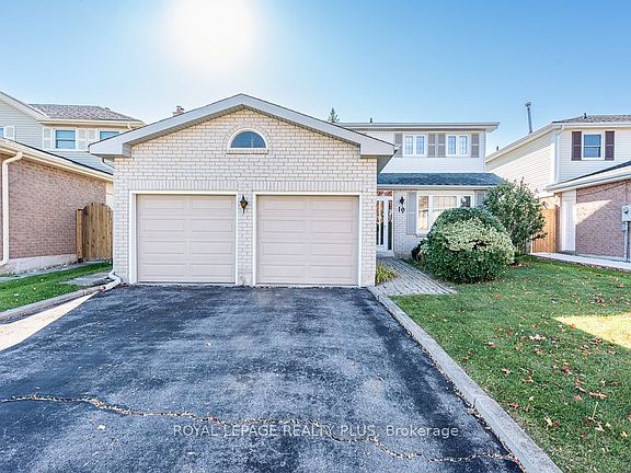 2nd image of 19 Macdougall Dr