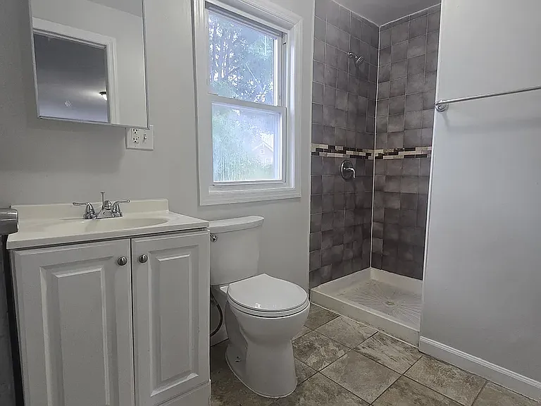 120 Scheerer Ave #5D — Photo 8