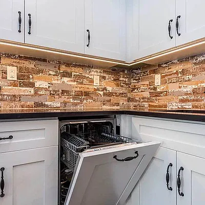 Rented by EXR | media 10