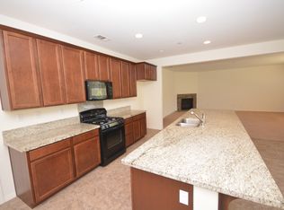 31049 Olive Knoll Ct, Murrieta, CA 92563