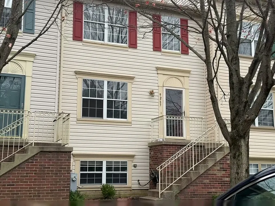 9263 Brewington Ln — Photo 2