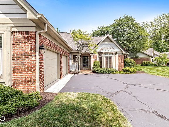 4th image of 9457 Tamarack Dr