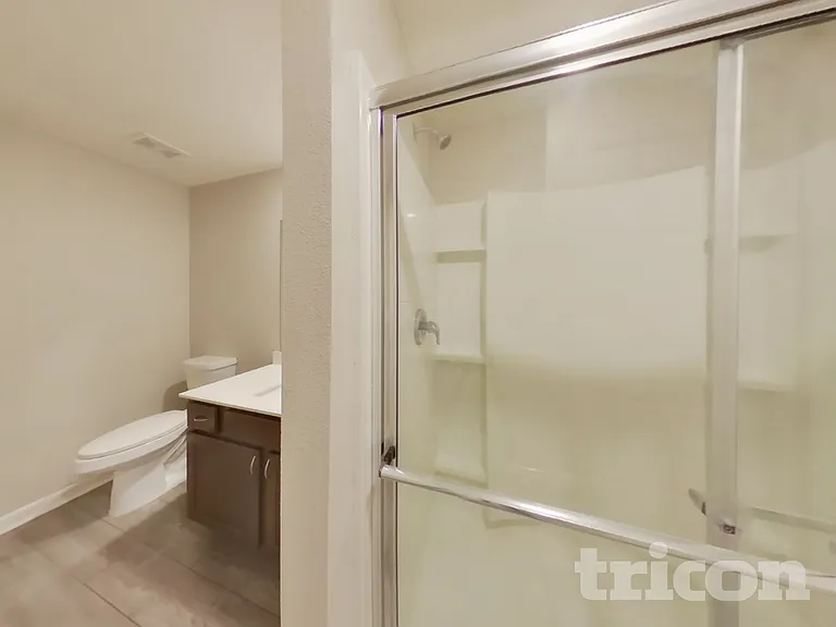 57 Pilgrim Dr — Photo 8