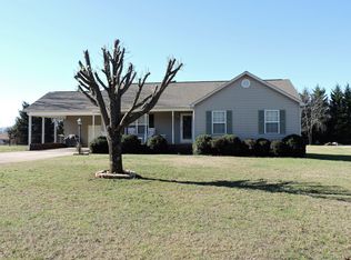 817 Lake Dr, Kernersville, NC 27284