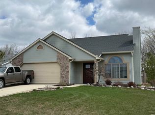 2126 Glen Hollow Dr, Auburn, IN 46706