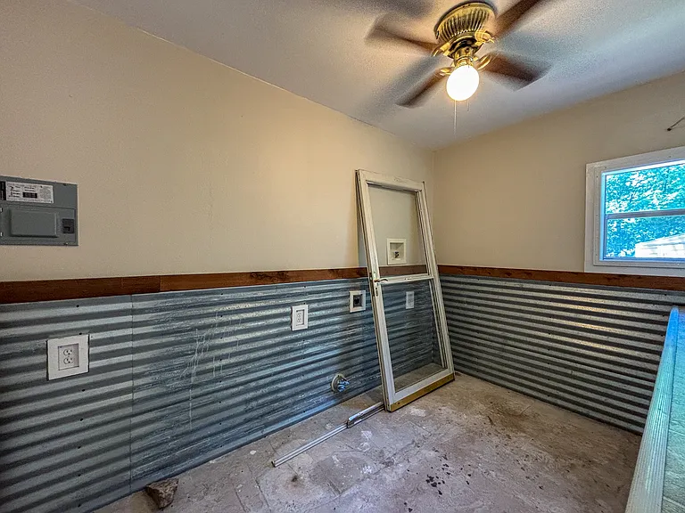 264 Greenwood St — Photo 22