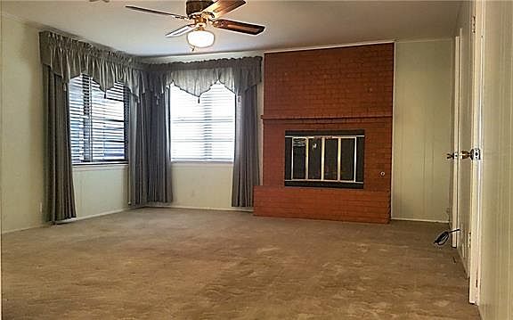 5th image of 748 Henson Dr