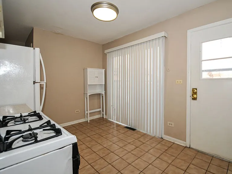 513 W Potter St — Photo 11