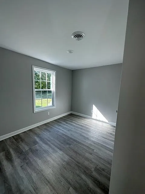 3 bed, 1200 sqft, $1,550 — Photo 2