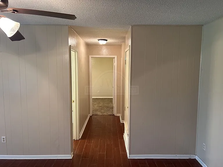 1013 Kathey Dr — Photo 6