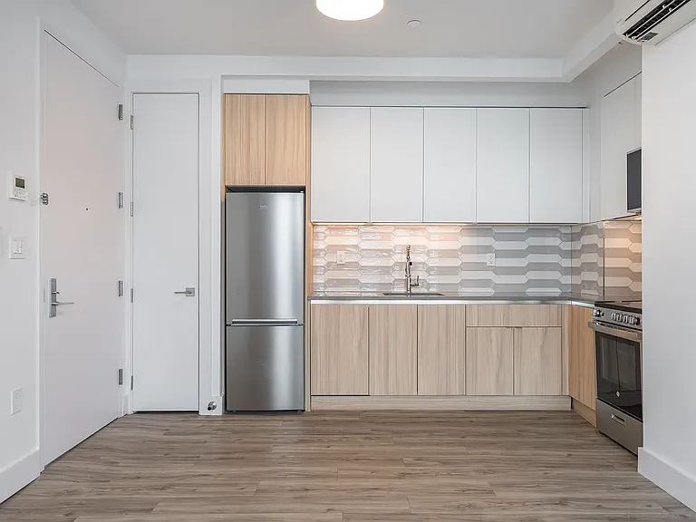 584 4th Ave #626 — Photo 3