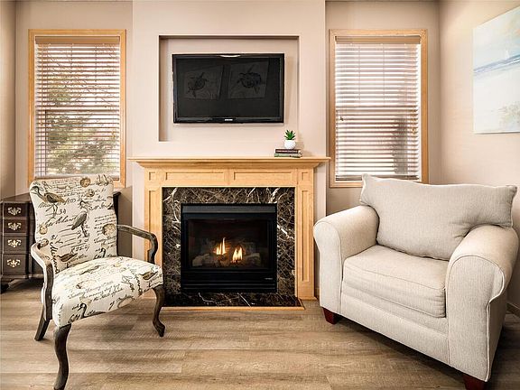 3rd image of 674 Ravencroft Rd