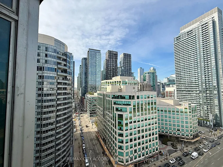 361 Front St W #2102 — Photo 3
