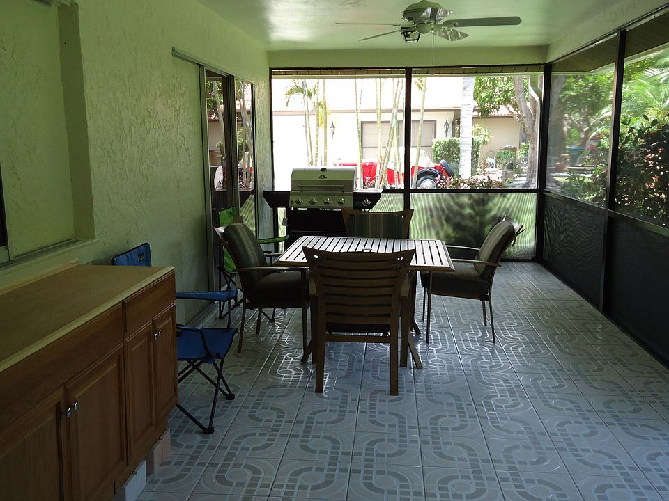 1st image of 420 SW 51st Ter