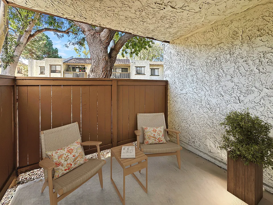 Spacious Patio