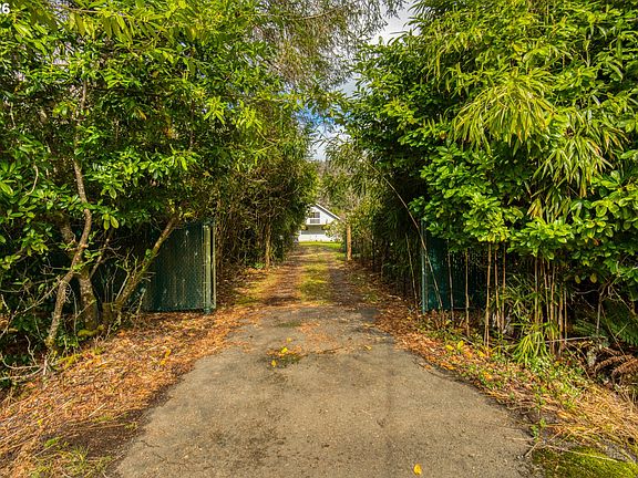 2nd image of 78488 Highway 53