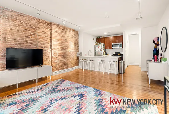 Rented by Keller Williams NYC | media 26
