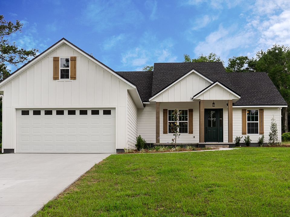 1st image of 214 SW Camphor Ct