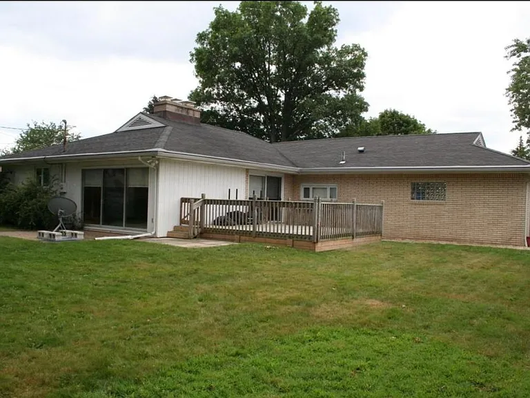 611 Brynhaven Dr — Photo 38