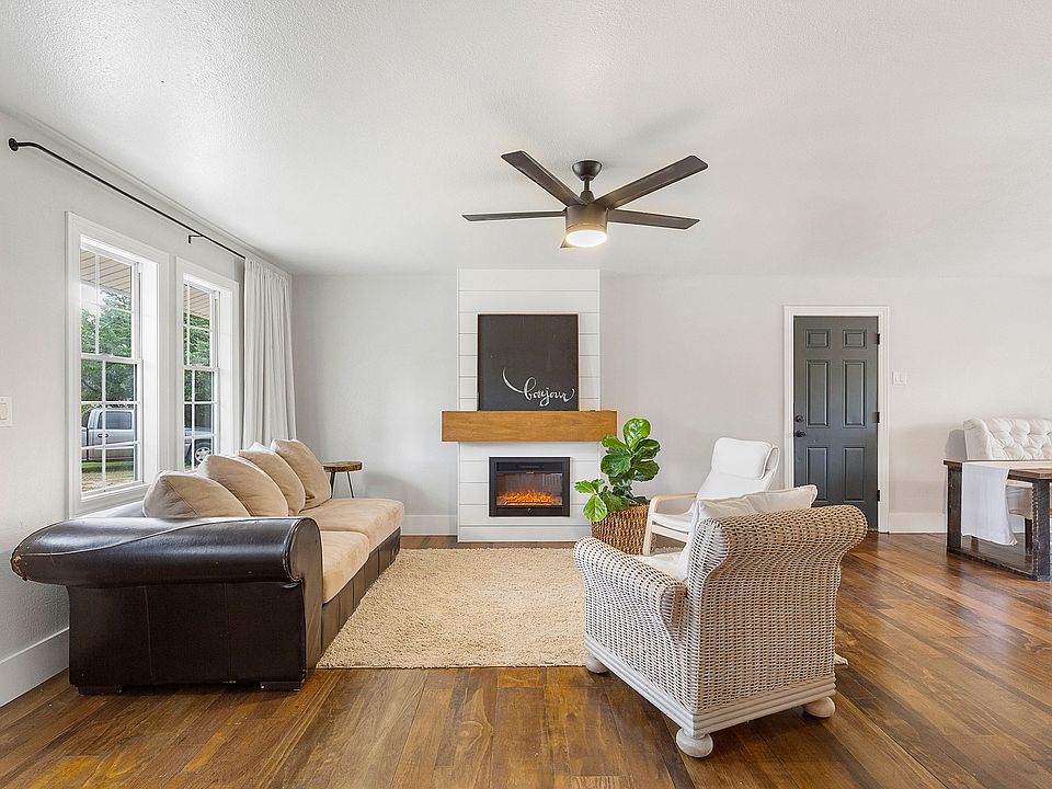 1st image of 607 Westside Villa Dr